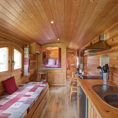 La Roulotte A La Ferme B&B Palogneux